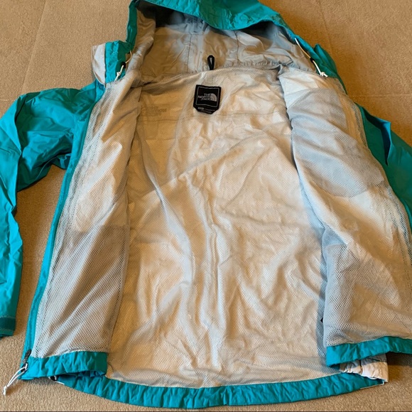 The North Face Hyvent Rain Jacket - Picture 4 of 8